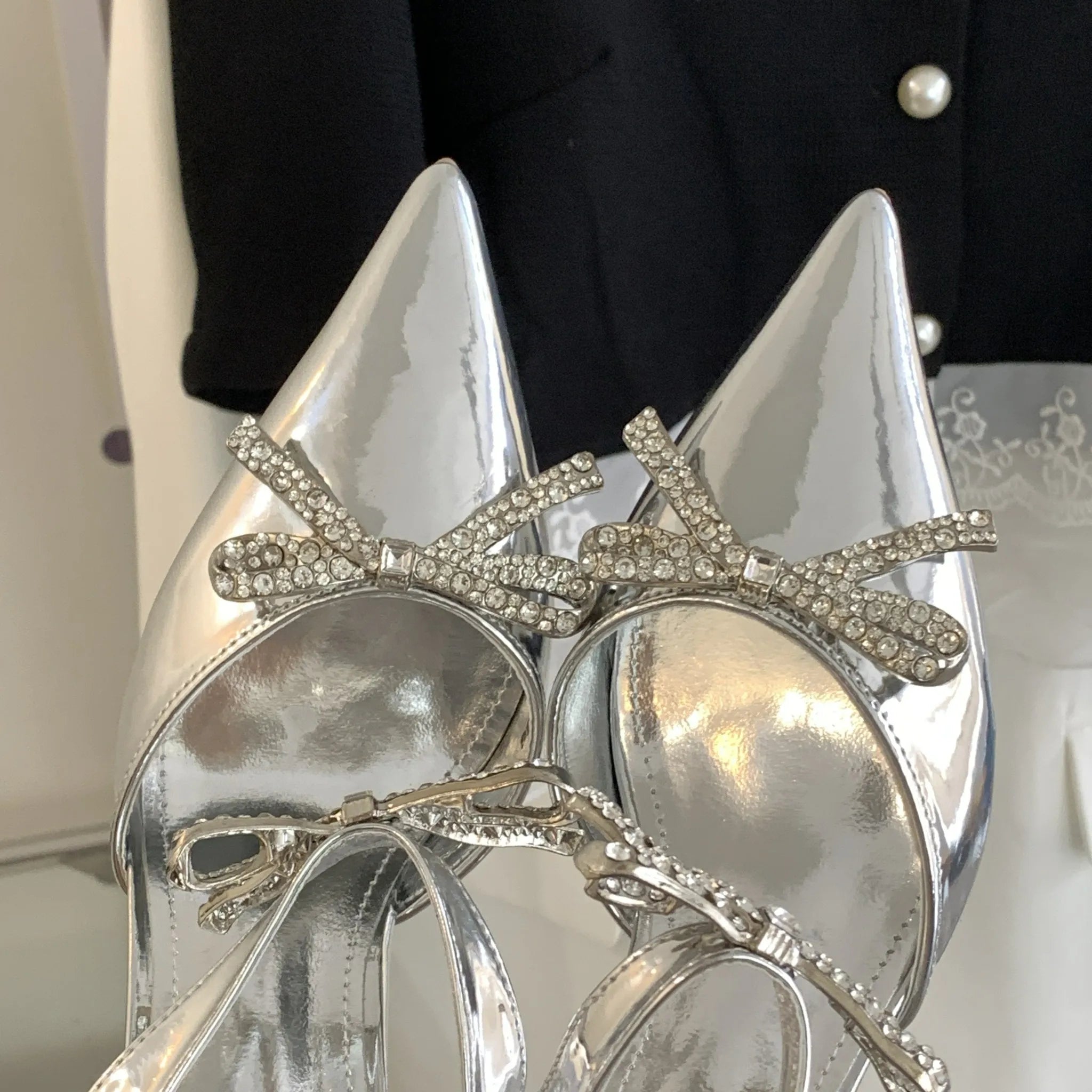 2023 Summer Collection Women's Fashion Butterfly-knot Shallow Slip Mules Pointed Toe Slippers Flat High Slides for Warm Weather