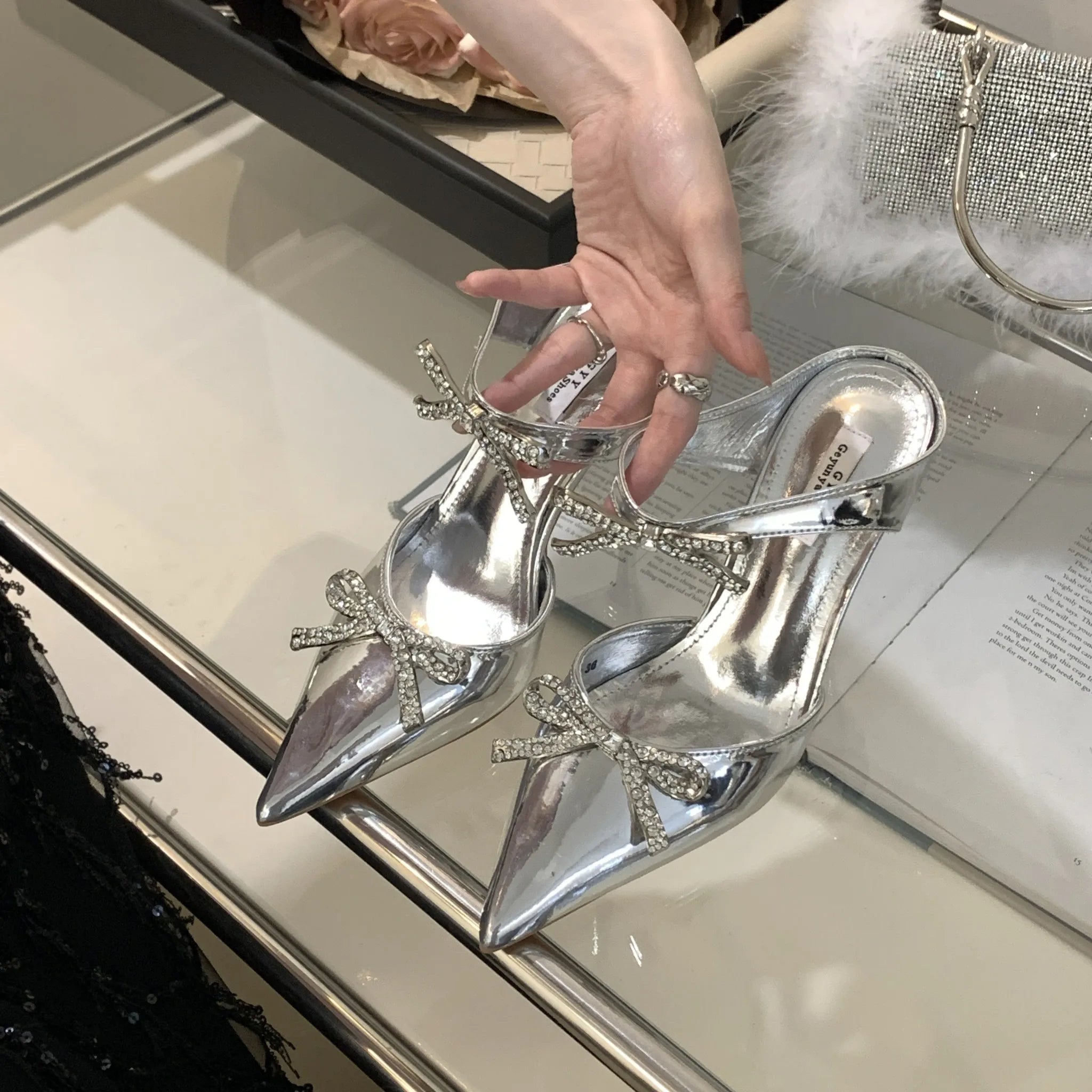 2023 Summer Collection Women's Fashion Butterfly-knot Shallow Slip Mules Pointed Toe Slippers Flat High Slides for Warm Weather